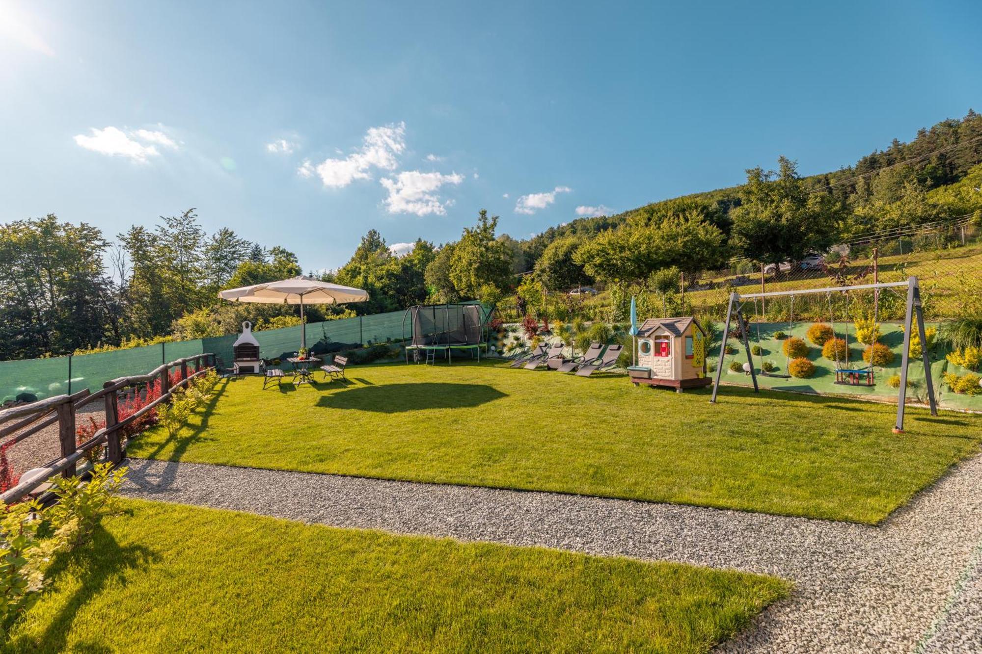 Villa Kasztelan Apartamenty Ustrzyki Dolne Exterior photo